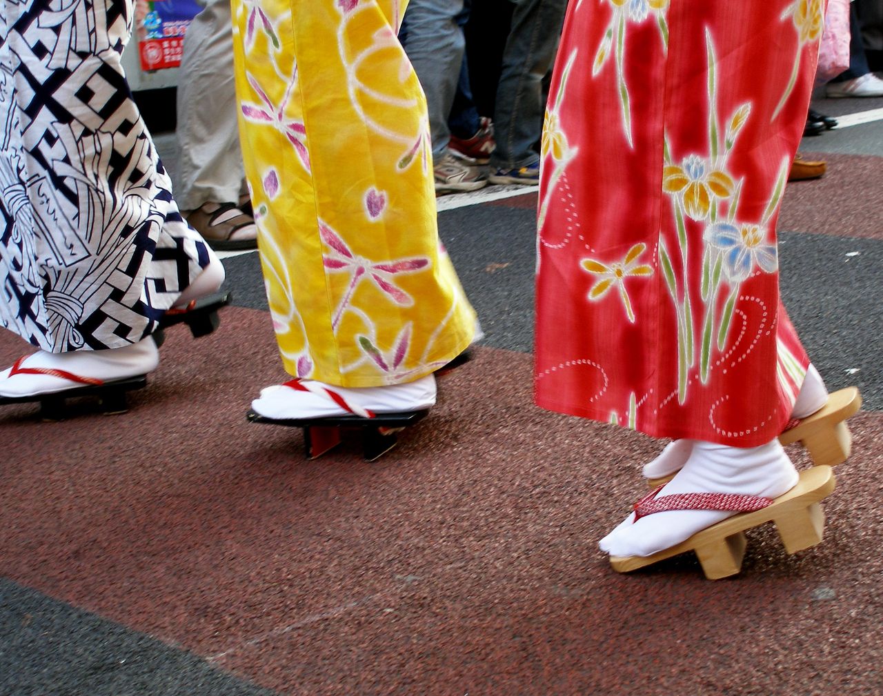 traditional japanese platform shoes