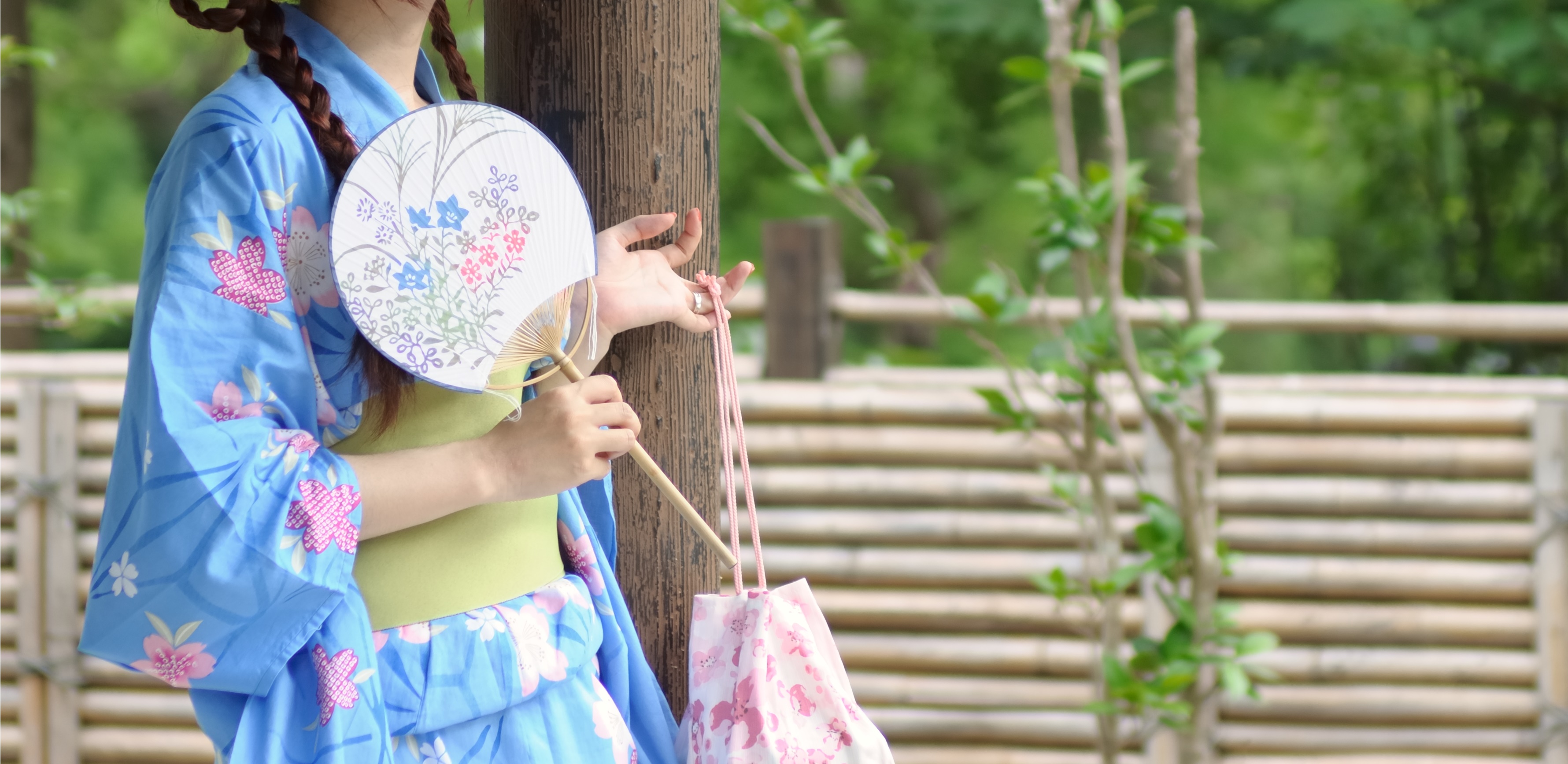 yukata and japanese fan